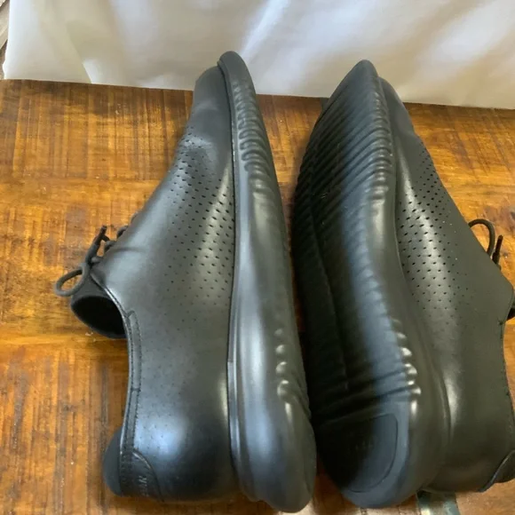 Cole Haan Mens Sz 9M  2.ZeroGrand Black Laser Cut Leather Shoes C23832 - Picture 5 of 13